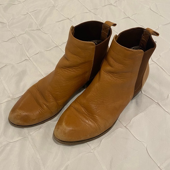 Seychelles Ukulele Boot - Picture 7 of 8